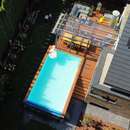 Pool AQUA 7 x 3.75 - H.1.45 m, hellblau, mit am Beton verschraubten Stahlprofilen