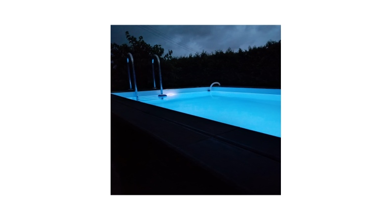 Pool AQUA 7 x 3.75 - H.1.45 m, grau, mit am Beton verschraubten Stahlprofilen