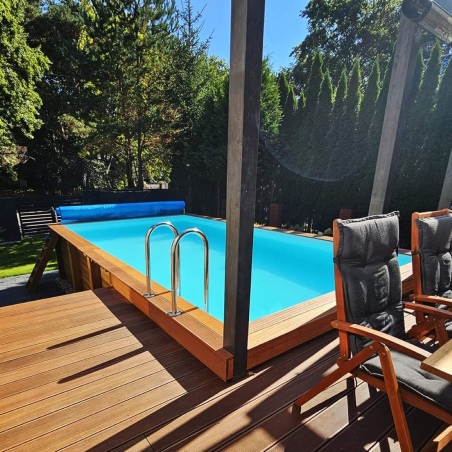 Pool AQUA 6.1 x 2.85 - H.1.31 m, hellblau, mit am Beton verschraubten Stahlprofilen