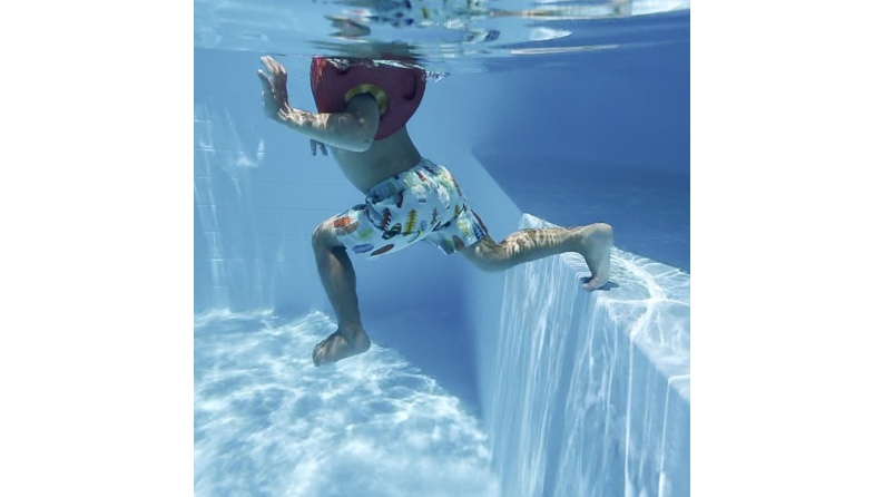 Pool NEMO 4.3 x 3 - H.1.18 m mit Liegefläche, hellblau, mit am Beton verschraubten Stahlprofilen
