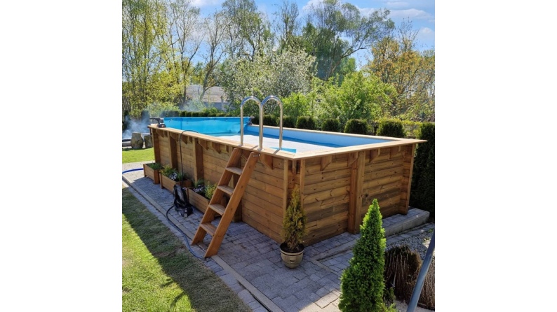 Pool AQUA 7 x 3.75 - H.1.45 m, sandfarben, mit am Beton verschraubten Stahlprofilen