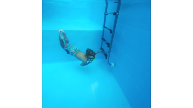 Pool AQUA 10.2 x 5.2 - H.1.45 m mit Liegefläche, grau, mit am Beton verschraubten Stahlprofilen