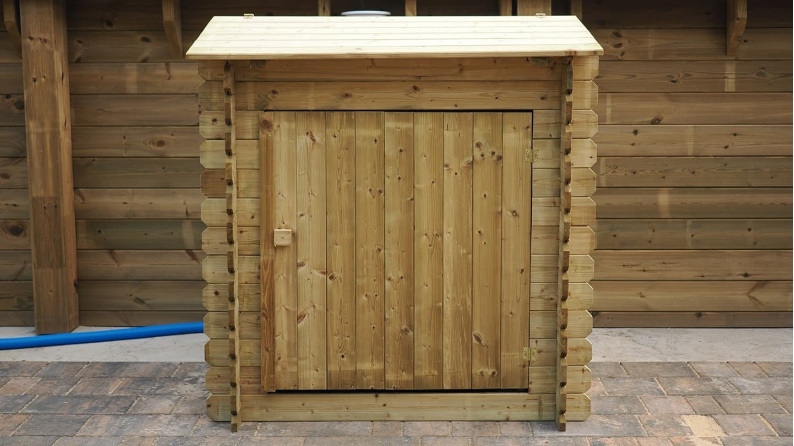 Holzpool 4.71x4.72 - H.1.2 m - mit Filtration und Schrank für Zubehör