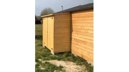 Geräteschrank 1.66x0.82m H.1.86 - mit Boden und Rückwand