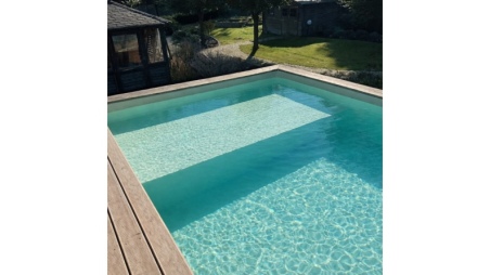 Pool NEMO 4.3 x 3 - H.1.31 m mit Liegefläche, sandfarben, mit am Beton verschraubten Stahlprofilen