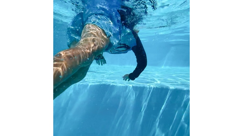 Pool AQUA 6.1 x 2.85 - H.1.31 m mit Liegefläche, hellblau, auf Rahmen - ohne Betonieren