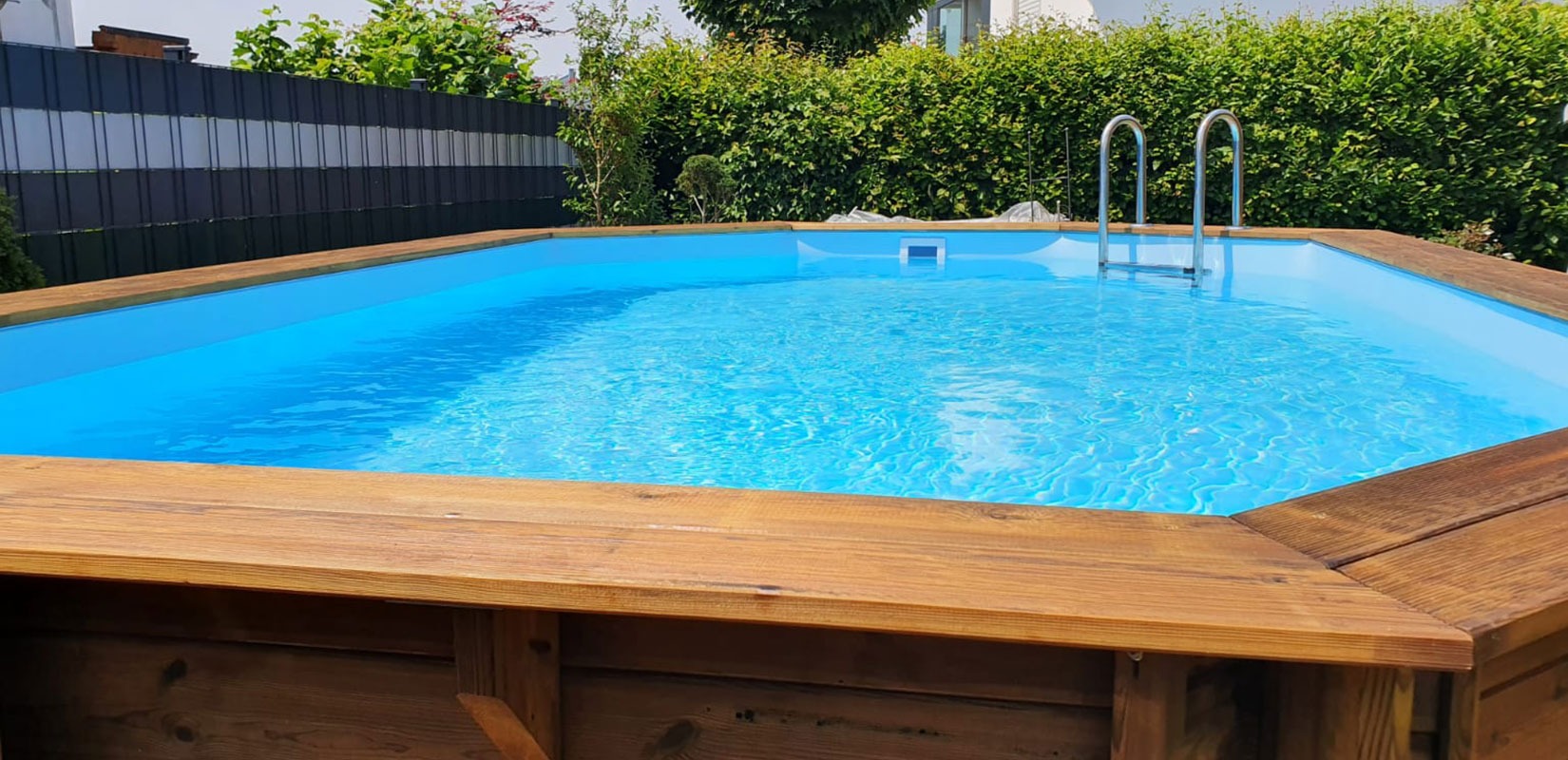 Pflege der Poolfolie – was tun und was vermeiden